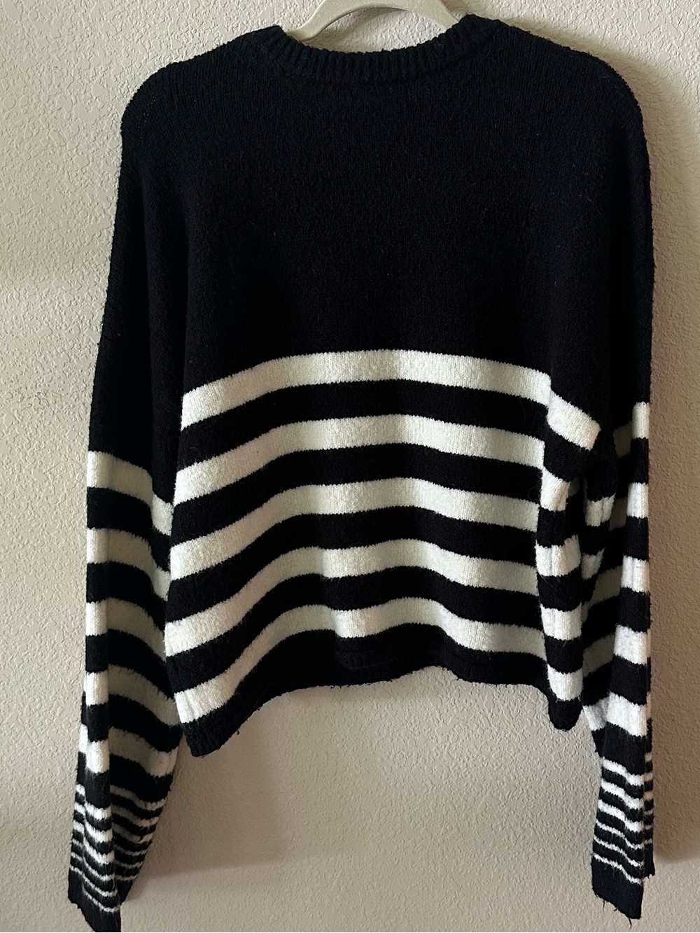 Z Supply Black and White Striped Crewneck Sweater size Medium - Picture 2 of 3